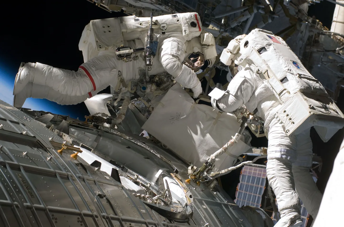 Avakosmoses käinud astronautide sõnul lõhnab kosmos nagu grill-liha või kuum metall