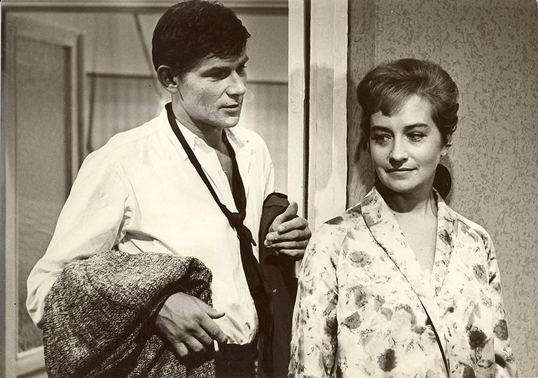Uldis Pucitis ja Dina Kuple läti filmiklassiku Rolands Kalninši 1967. aasta filmis «Neli valget särki».