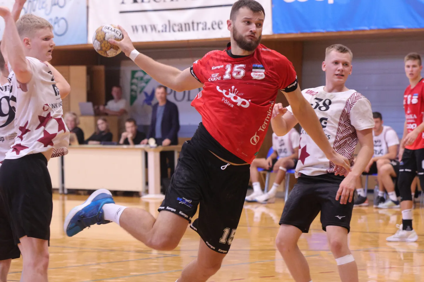 Serviti teenis hooaja esimese Balti liiga võidu. Viskel leegionär Arturs Meikšans.