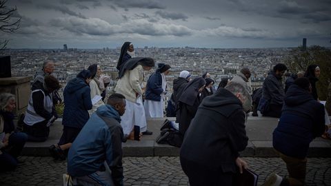 VATIKAN MARUS ⟩ Prantslased viskusid kloostrist väljavisatud nunna kaitsele