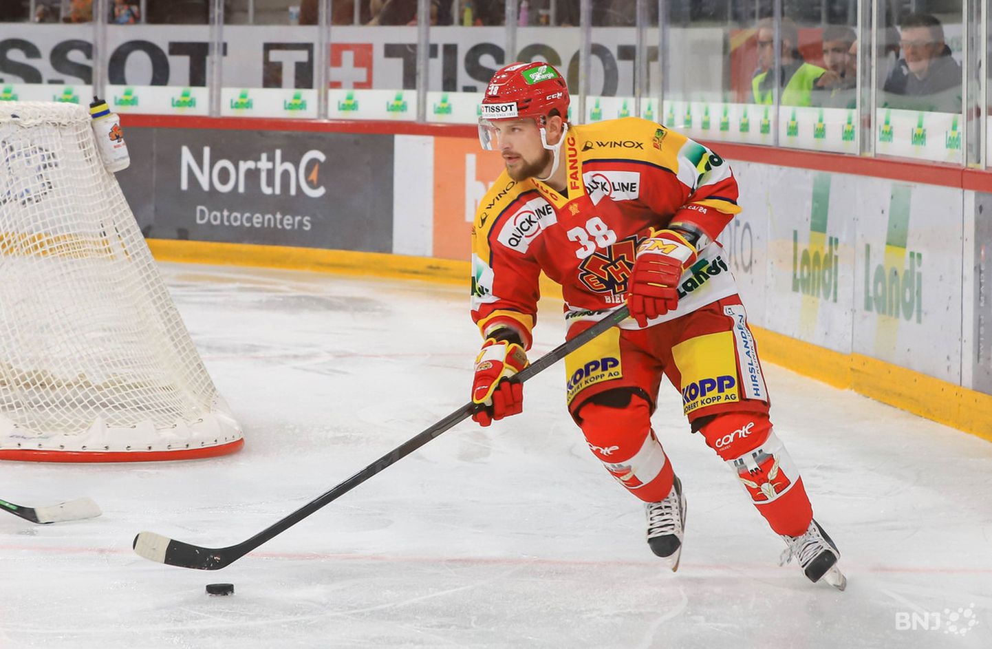 Latvijas hokejists Rihards Bukarts