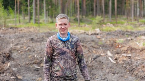 VIDEO ⟩ Harvester töötas pesitsusrahu ajal linnurikkas metsas. «Küll seal laulis palju sulelisi!»