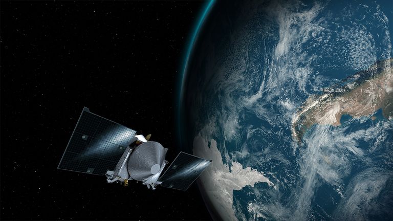 Arvutijoonistus, millel on näha NASA OSIRIS-REx uurimisaparaati Maa lähedal