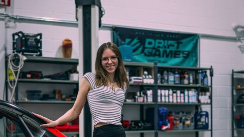 HOMNE EESTI ⟩ Kristina Arroval: Ma olen 19-aastane naine ja ma jätsin gümnaasiumi pooleli. See oli hetk, mil ma lõpetasin kellegi teise unistuse elamise