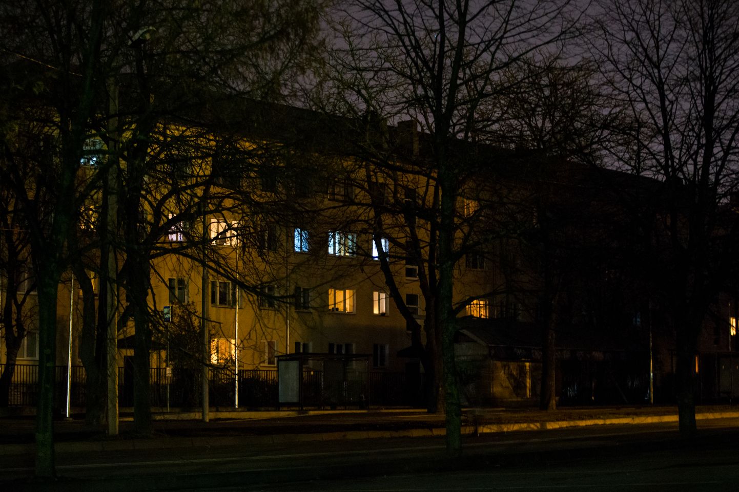 У некоторых жителей Тарту темные окна из-за сбоя в подаче электричества.