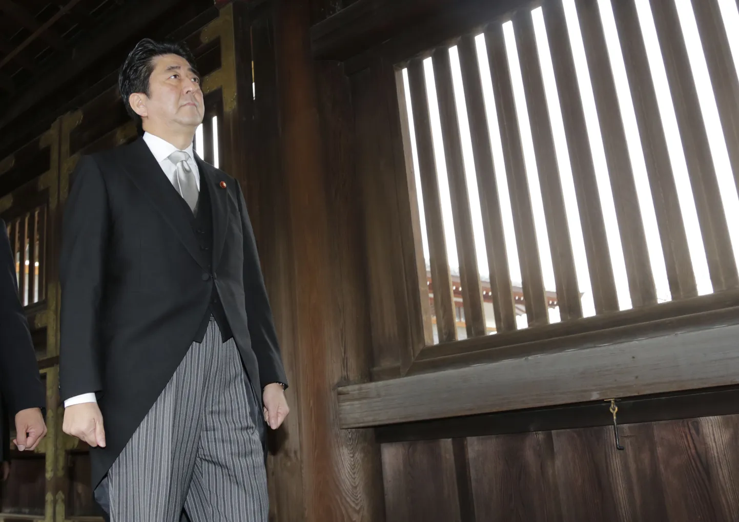 Shinzo Abe Yasukuni templis.