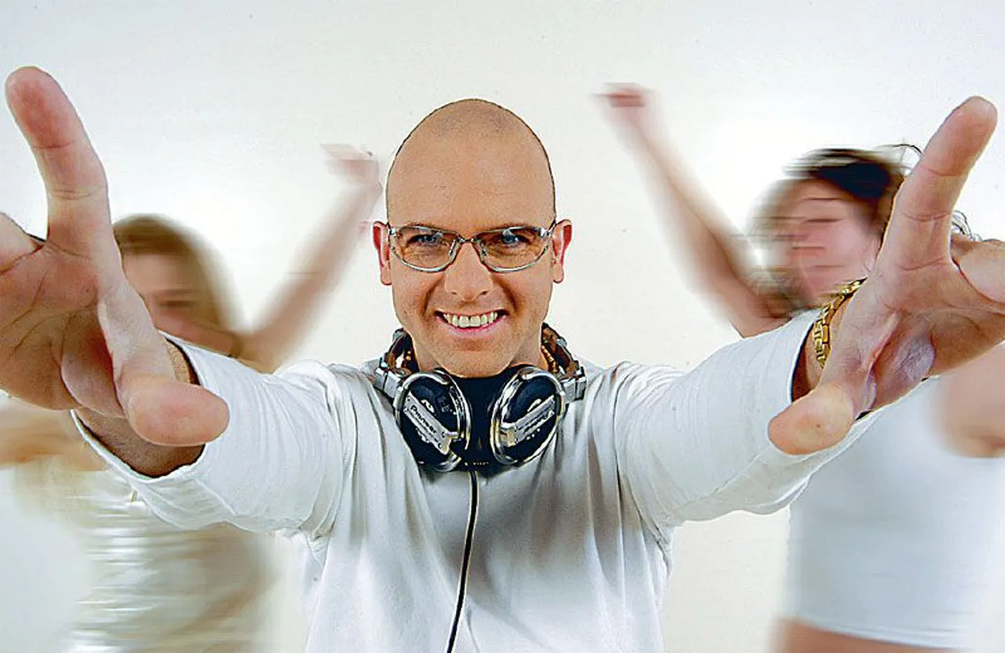 DJ Randy Katana paistab Airport Jamil kindlasti silma omalaadse trummiderohke visiooniga klubimuusikast.