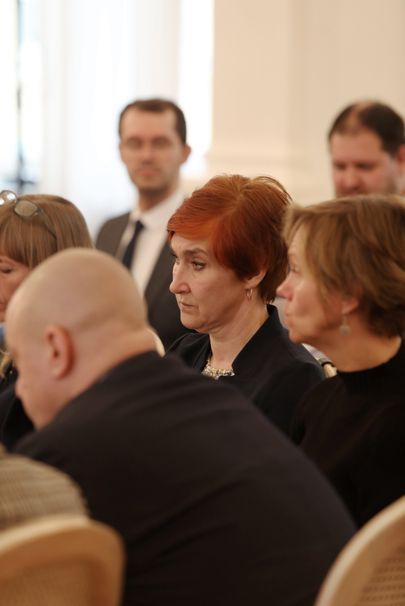Директор Латвийского радио 4 Илона Мадесова (в центре) на дискуссии в Рижском замке о будущем общественных СМИ