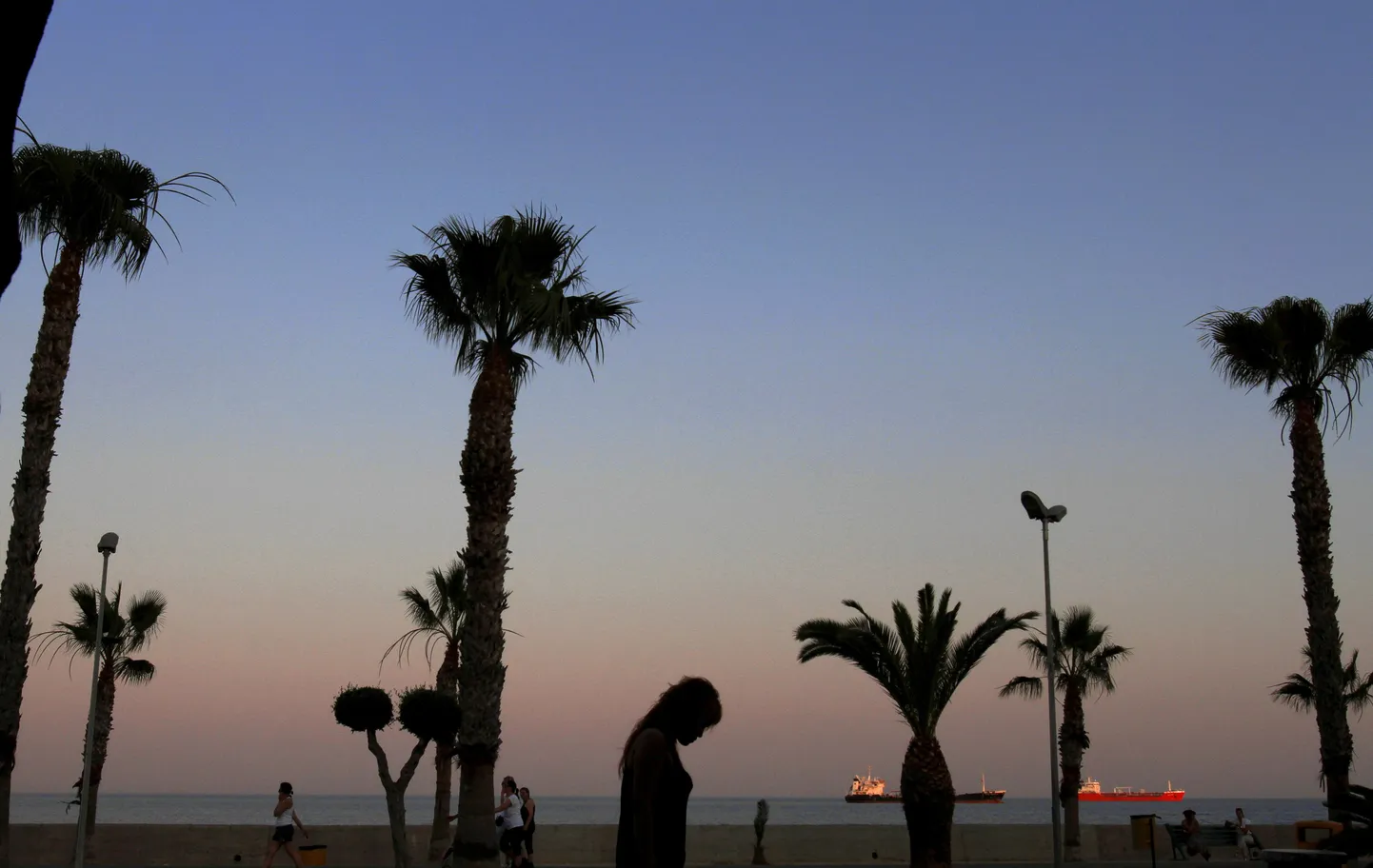Rannajoon Küprosel Limassoli sadama juures.