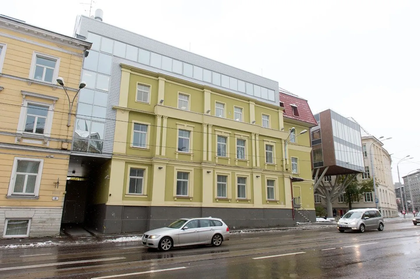 RK Hariduse MTÜ sai koolitusloa, et sügisest hakkaks pealinnas Pärnu mnt 11 asuvas endises politseimajas tegutsema Tallinna Kesklinna Põhikool, mille veebilehe nimi on siiski www.reaalkool.ee.