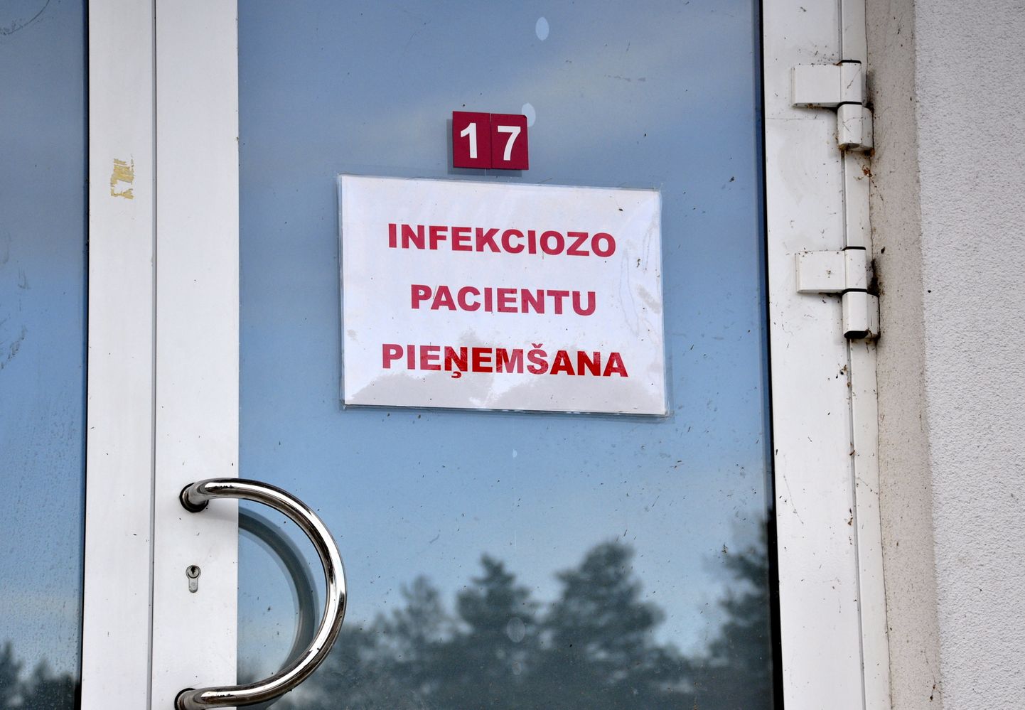 Infekciozo pacientu pieņemšana Daugavpils reģionālajā slimnīcā.