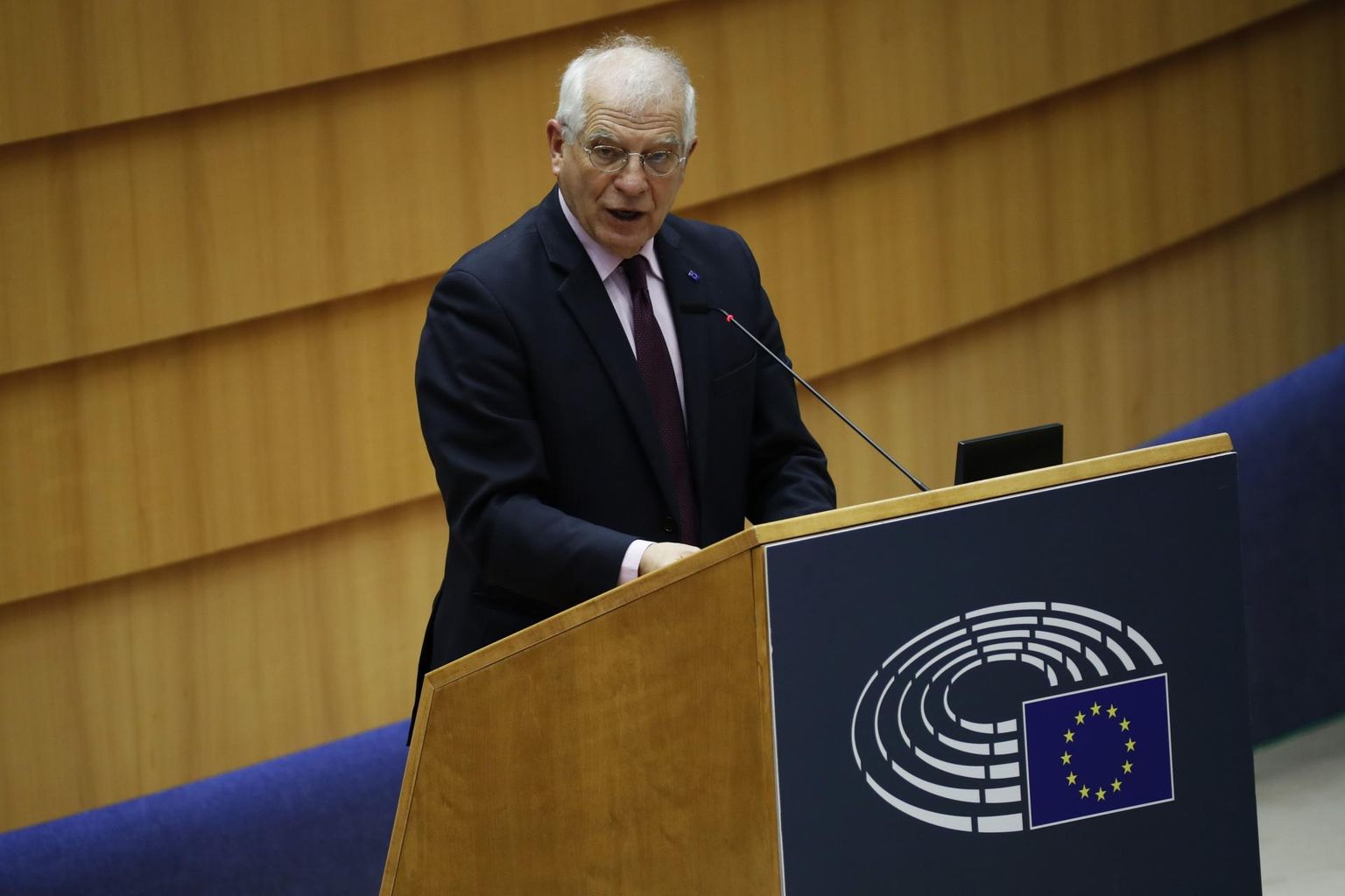 Josep Borrell pidi eile Brüsselis europarlamendi plenaarsaalis aru andma, miks ta nii järelemõtlematu ja ettevalmistamata reisi Moskvasse üldse ette võttis. 