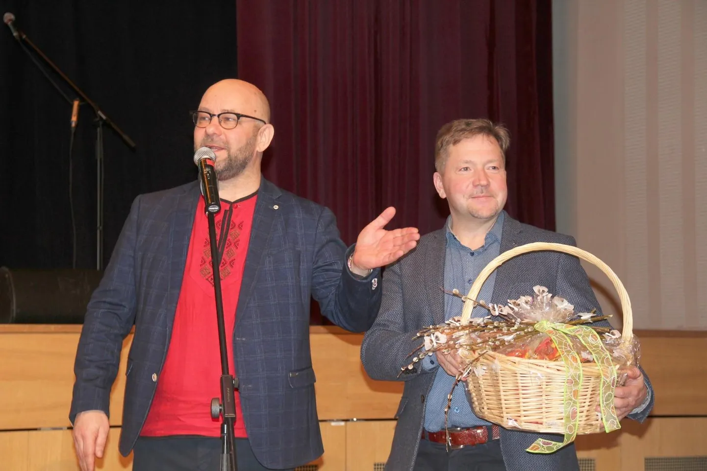 Otepää vallavanema Kaido Tambergi (vasakul) ja volikogu esimehe Jaanus Barkala sõidupäevikud on revisjonikomisjonis tekitanud küsimusi.