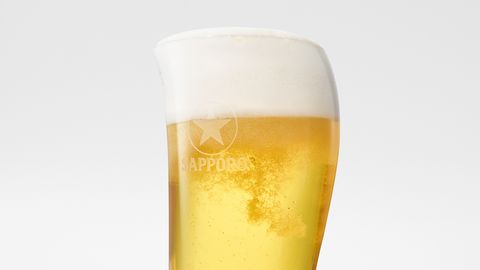 Vii märjuke uuele tasemele: disainistuudio valmistas klaasi, mis avaldab õlle saladuslikud maitsed