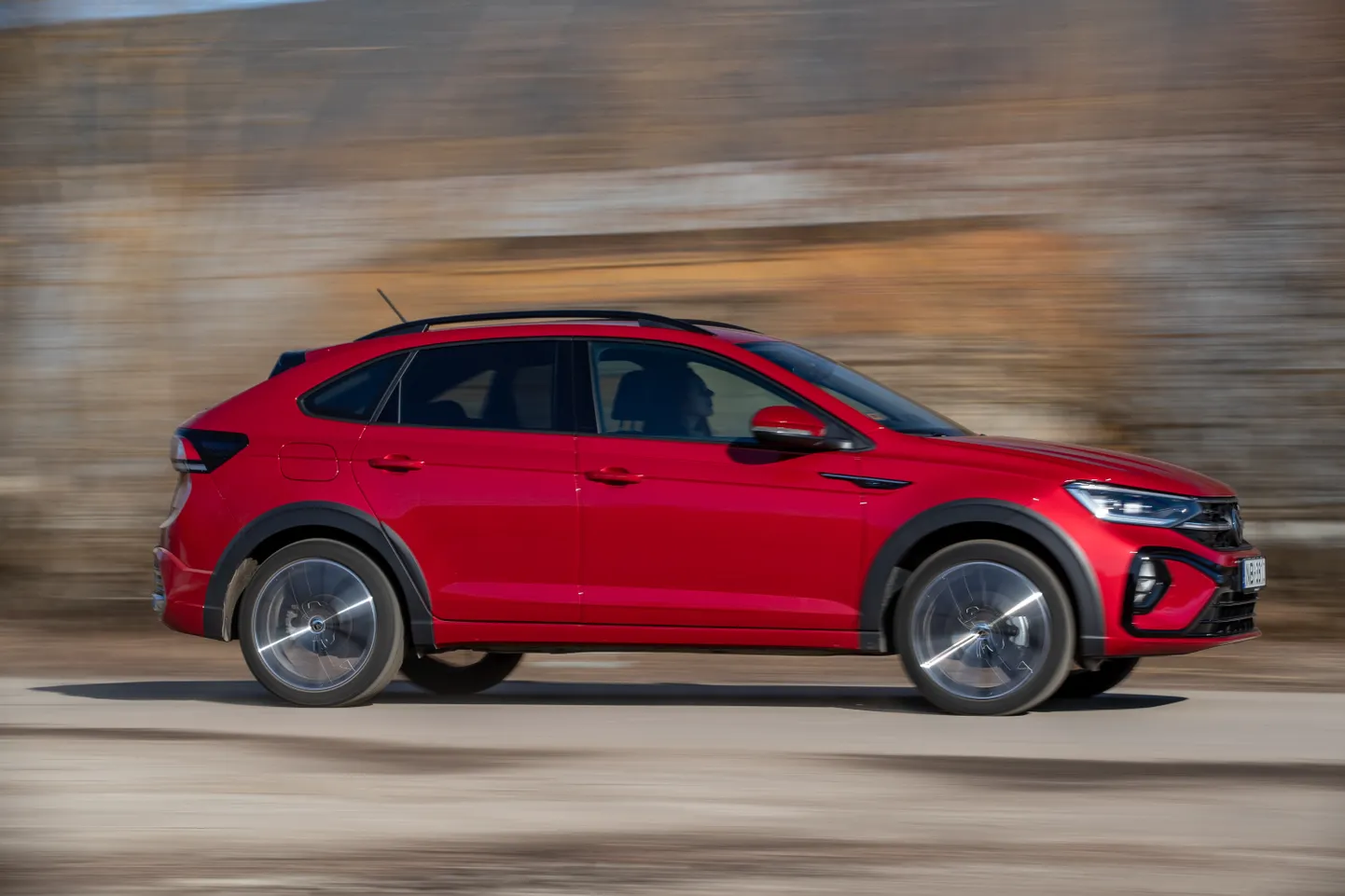Volkswagen Taigo, üks Baltikumis sel aastal enim müüdud liitrise sisepõlemismootoriga uusi automudeleid.