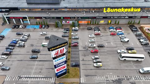 Lõunakeskuses meest noaga rünnanud röövija peeti kinni