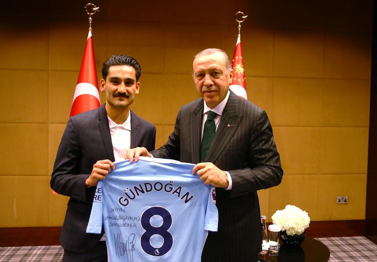 Ilkay Gündogan (vasakul) ja Recep Tayyip Erdoğan.