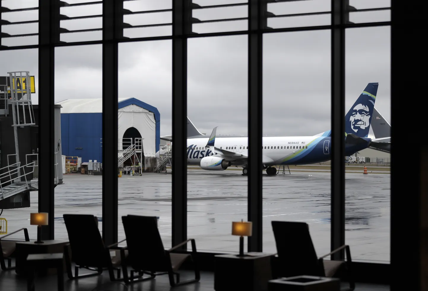 Самолет Alaska Airlines.