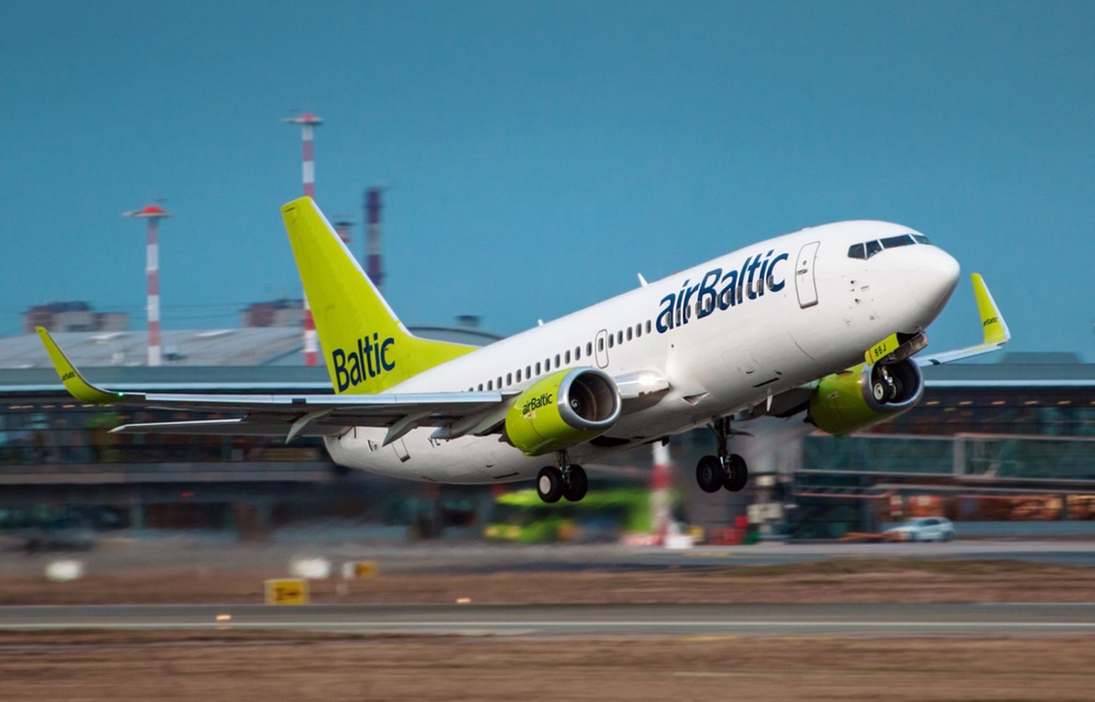 AirBaltic. Pilt on illustreeriv.