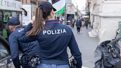 Itālijā par Šengenas vīzu tirgošanu Krievijas pilsoņiem aizturēts bijušais vēstnieks