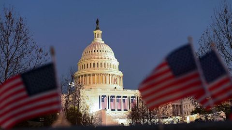 Инаугурация Байдена: 46-й президент США вступит в должность в перекрытом Вашингтоне