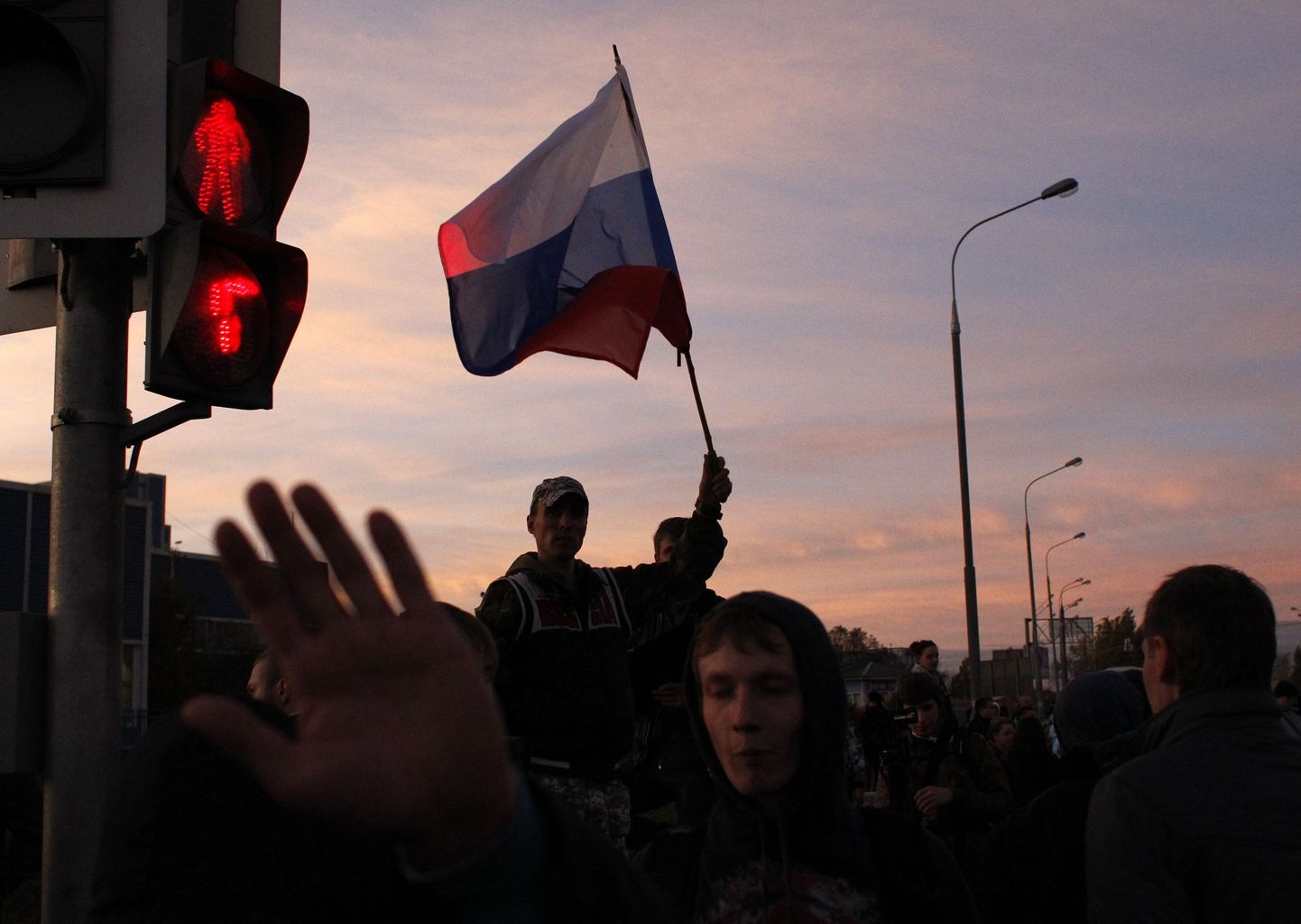 Protestijad Birjuljovo juurviljaturu juures.