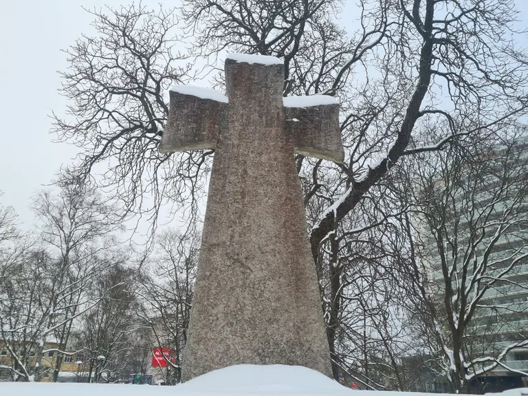 Самый старый памятник в Таллинне.