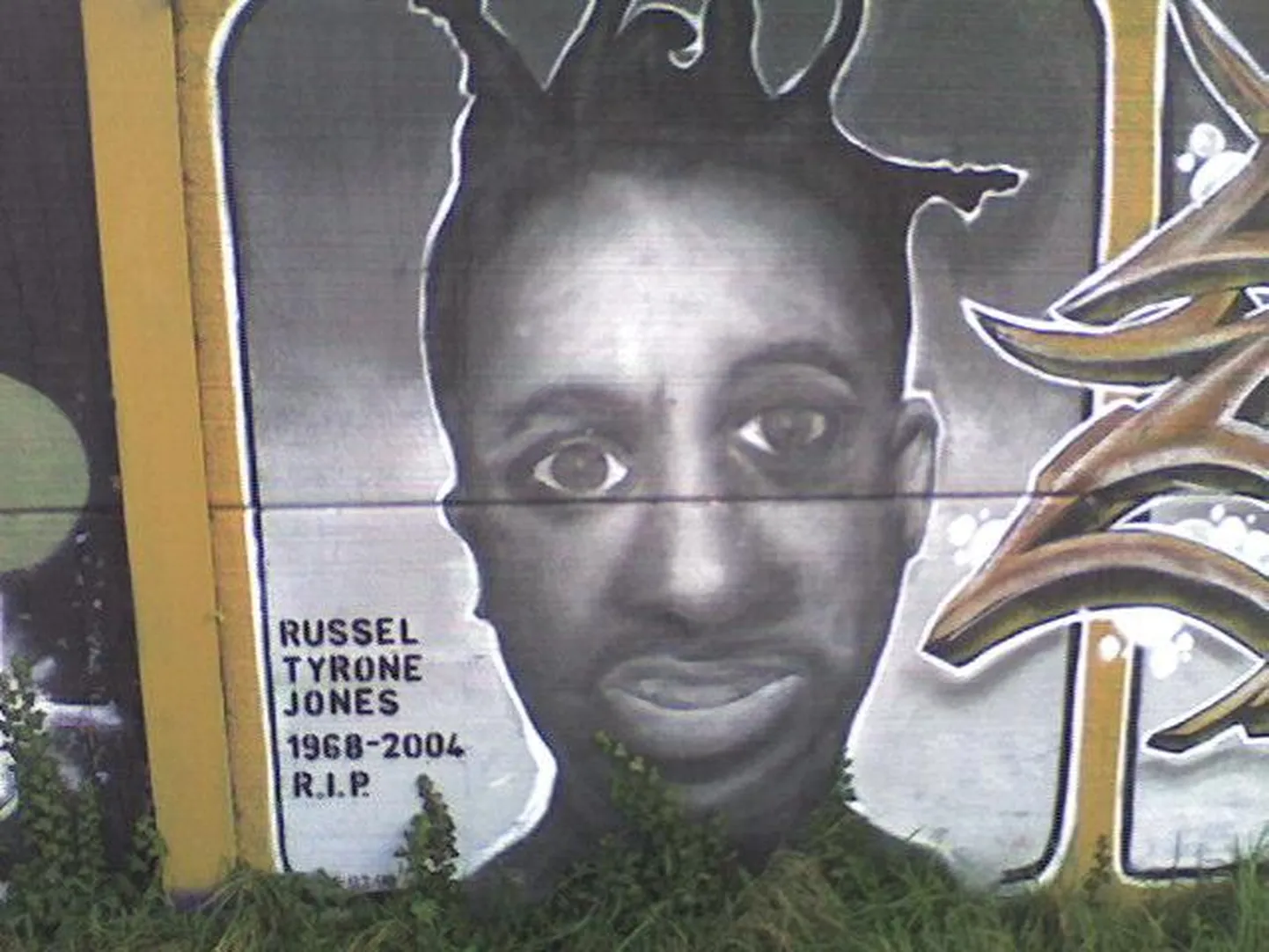 Seinale maalitud Ol’ Dirty Bastard.