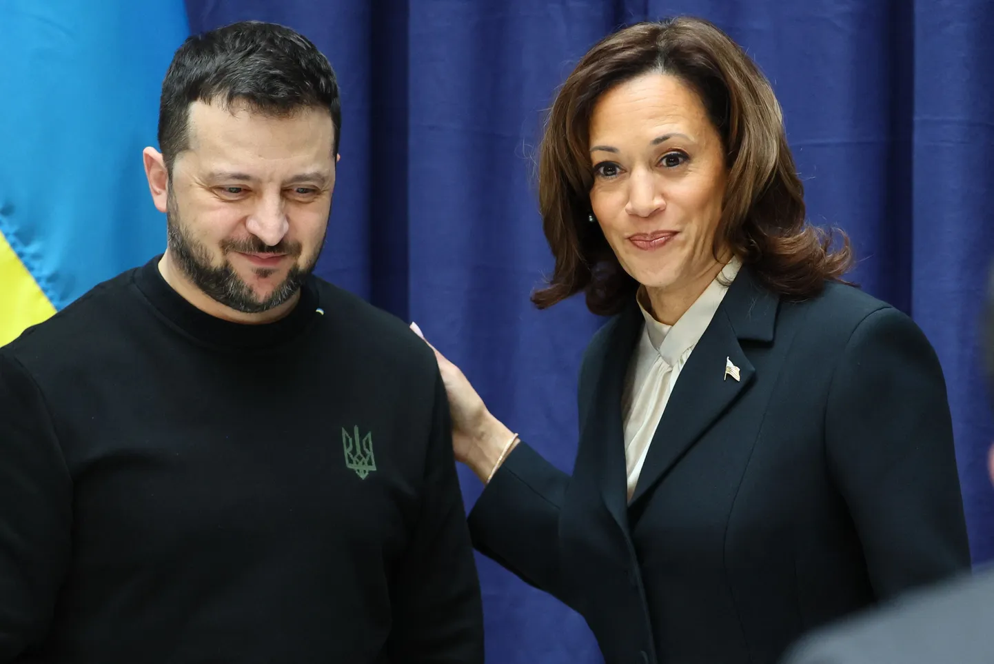 Ukraina president Volodõmõr Zelenskõi ja USA asepresident Kamala Harris Müncheni julgeolekukonverentsil 17. veebruaril 2024.