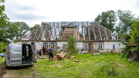 Ilpla mõis saab endale varsti uue rookatuse