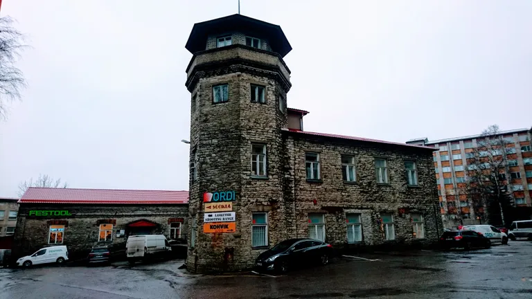 Kitseküla, endise tikuvabriku torn