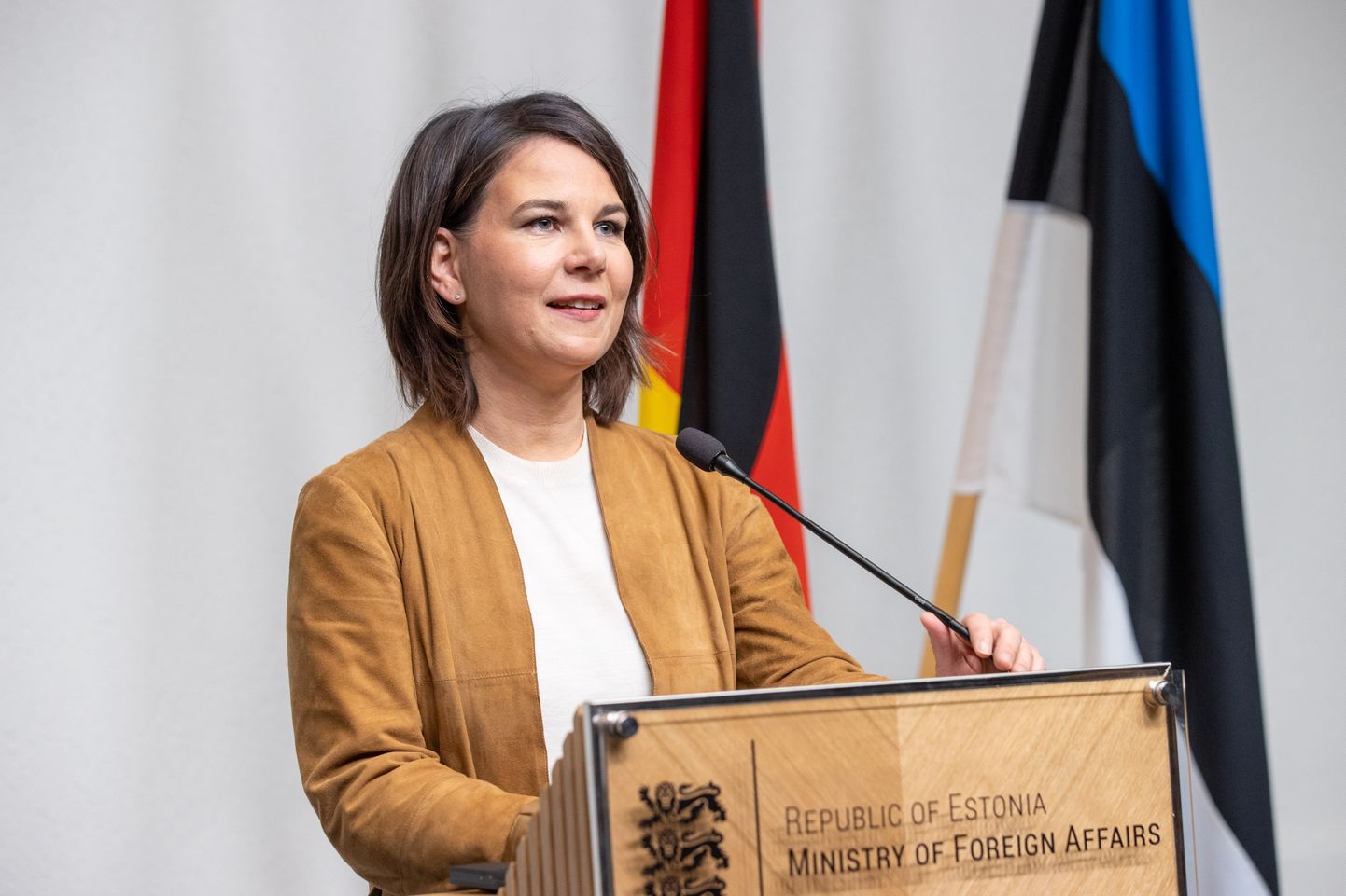 Saksamaa välisminister Annalena Baerbock pressikonverentsil välisminister Eva-Maria Liimetsaga..