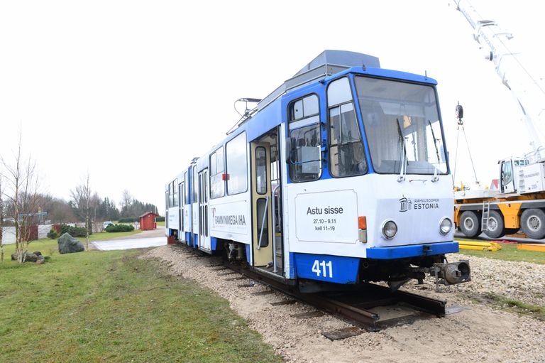 Põltsamaale, Kuningamäe kardiraja juurde toodi novembris Tallinnas töö lõpetanud tramm