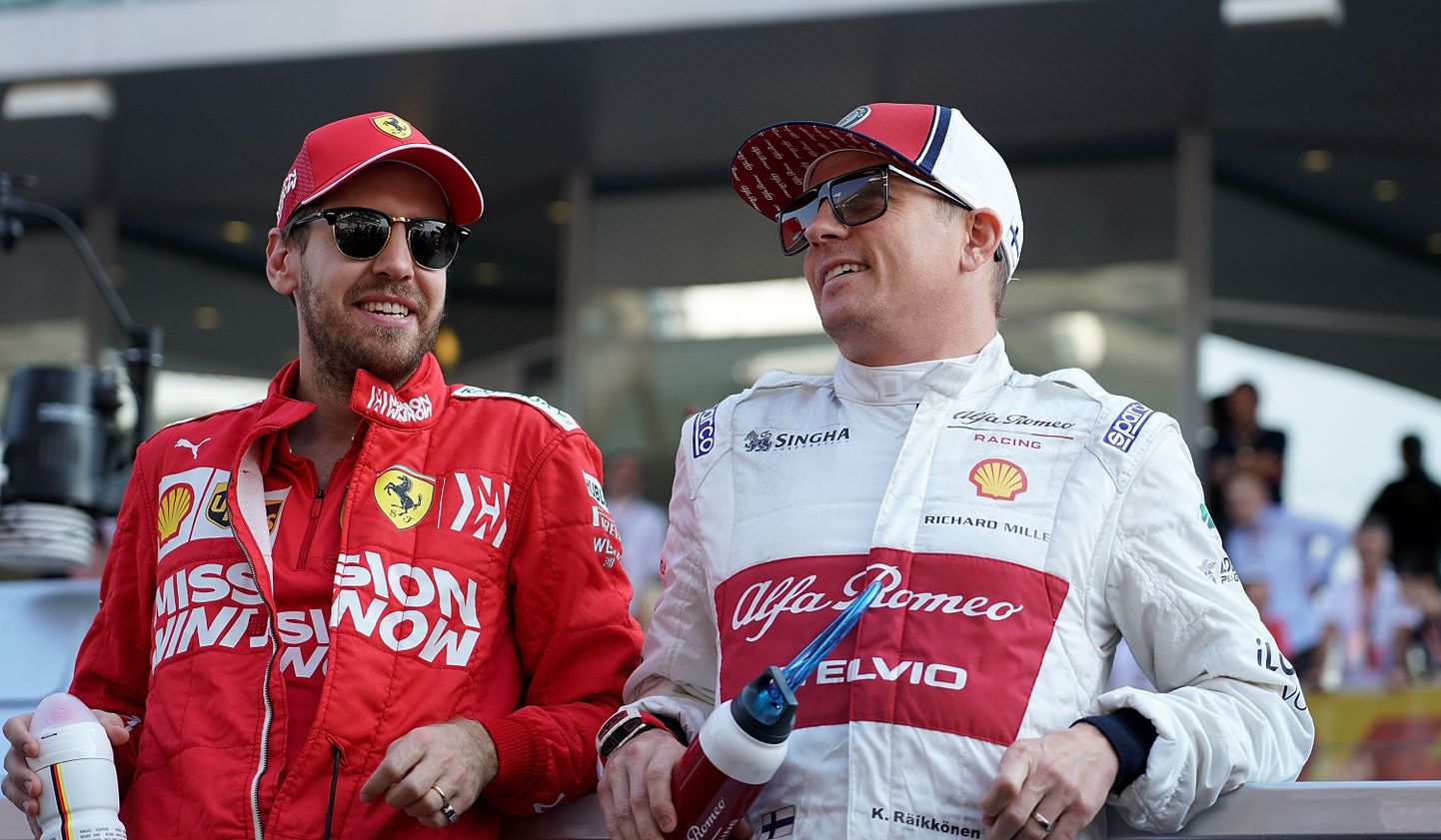 Sebastian Vettel vasakul ja Kimi Räikkönen paremal.