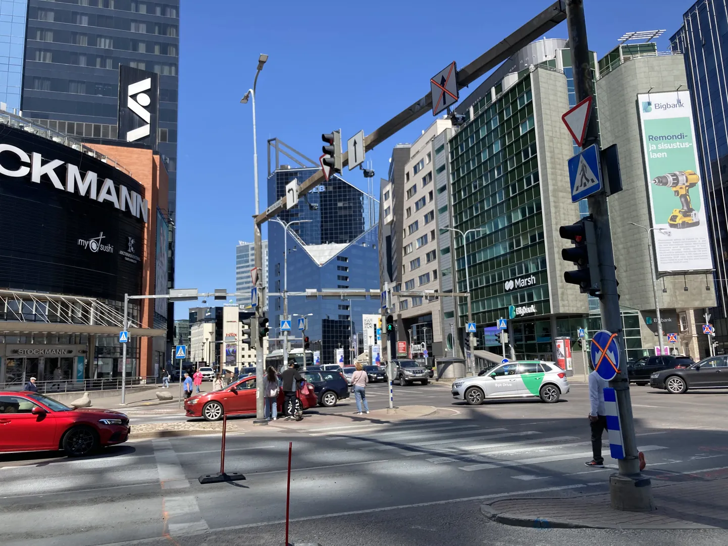 Tartu maantee ja Liivalaia tänava ristmik.