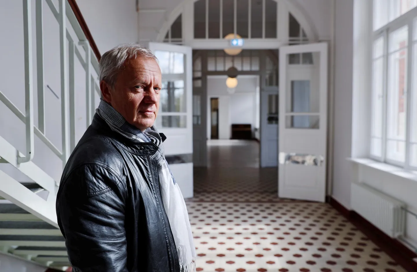 Tartu ülikooli kliinikumi juhatuse esimehe kohal jätkava Priit Perensi sõnul pole tervishoiusektorit räsiv tööjõukriis siin tänu tudengitele nii kriitiline kui mujal.