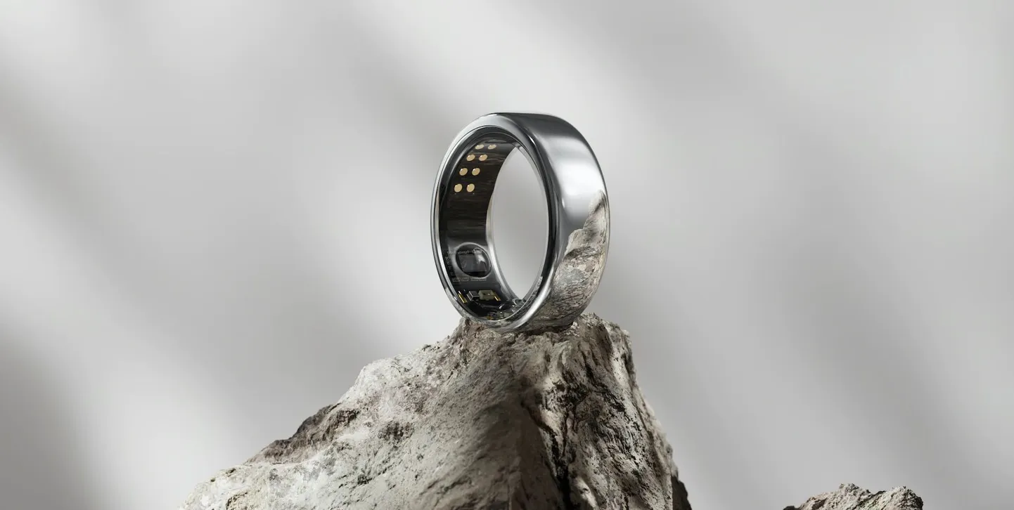 Pildil on mõistagi Soomes toodetav Oura Smart Ring, kuid pole palju võimalusi teistel midagi väga teistsugust teha. Samsungi sõrmus näeb ilmselt üsna sarnane välja, peites siseküljel hulga andureid, mis tervist ja aktiivsust jälgivad