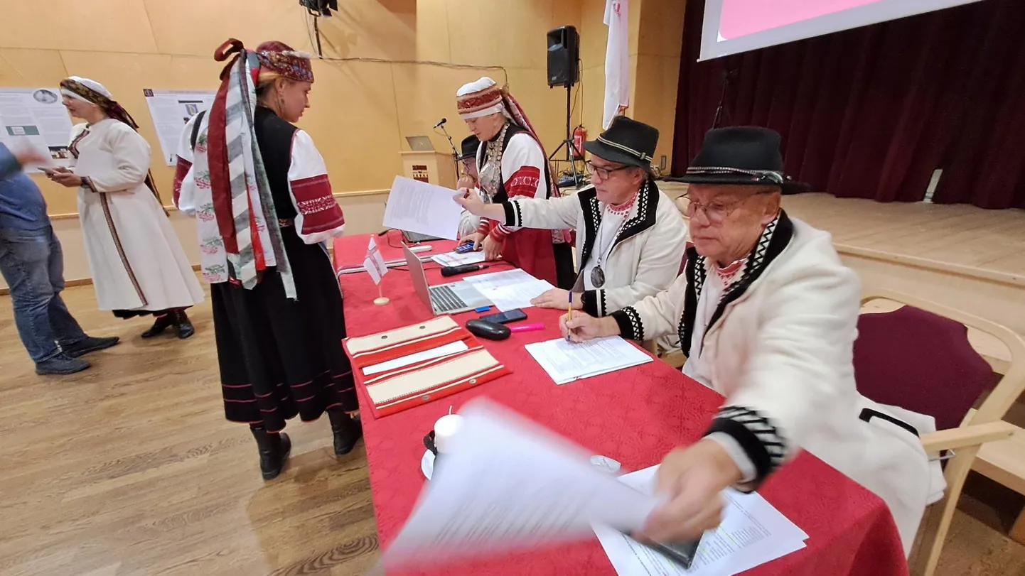 14. Seto kogressile oli saadetud 66 delegaati, neist 54 oli kongressi alguseks kohale jõudnud.