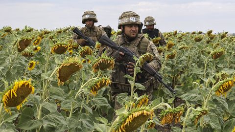 Ukrainas armija svētdien nogalinājusi vai ievainojusi 850 krievu iebrucējus