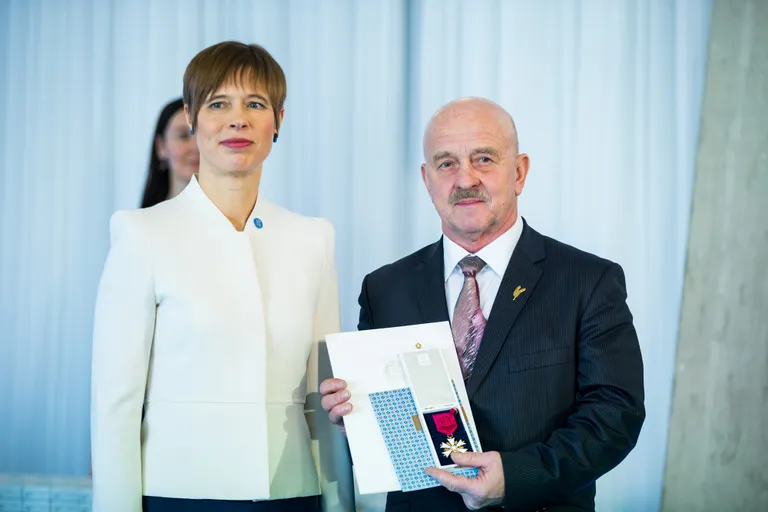 Знак отличия "Белая звезда" IV класса получил ржаной король и селянин Ханс Круусимяги.