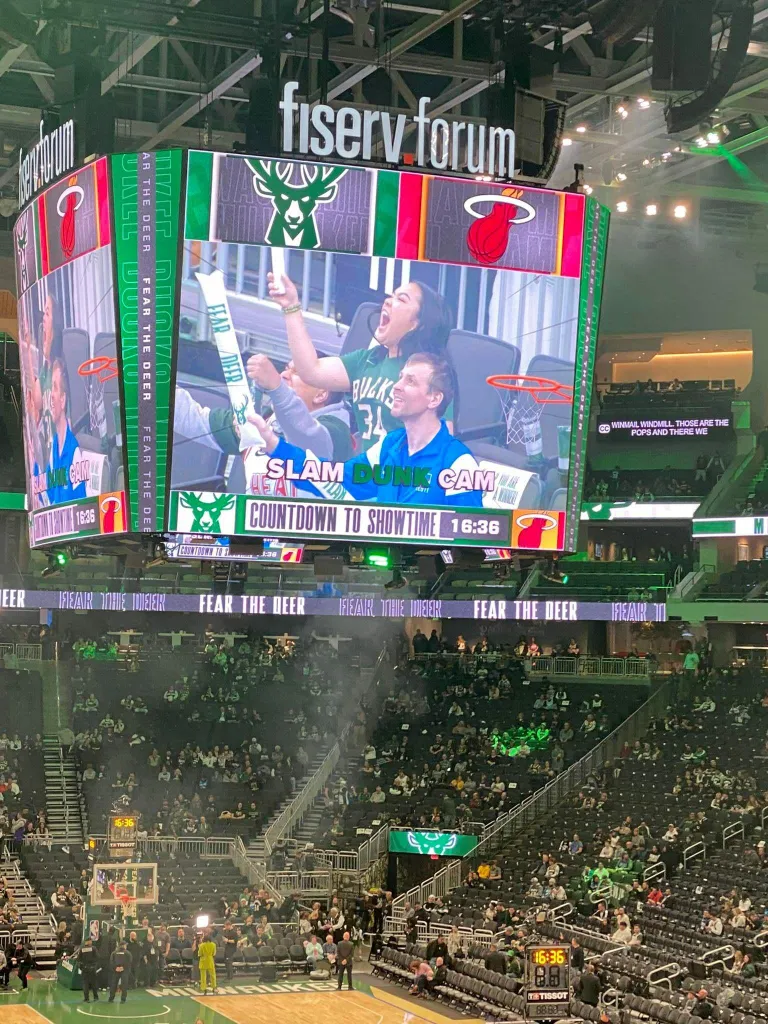 Marger Pormann sattus NBA mängul suurele ekraanile.