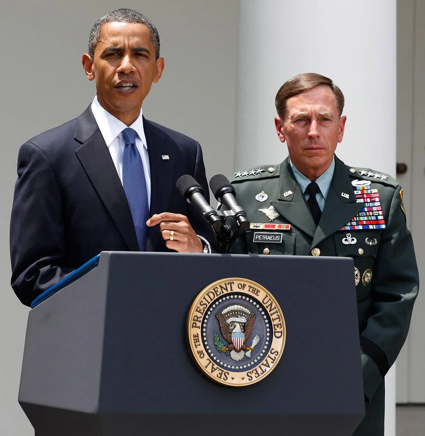 Barack Obama ja kindral David Petraeus.