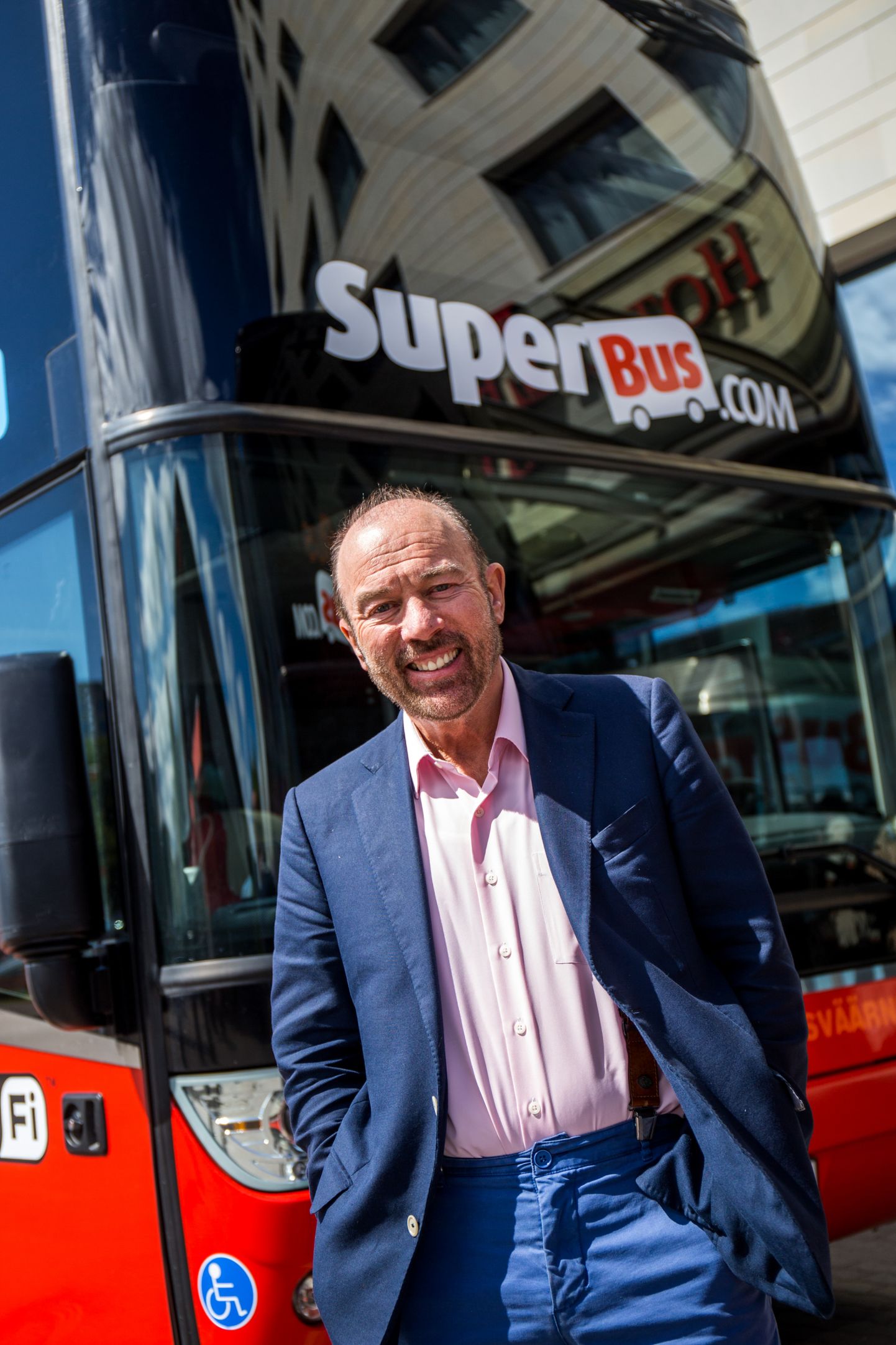 Šoti miljardärile Brian Souterile kuuluv odavbussifirma SuperBus.