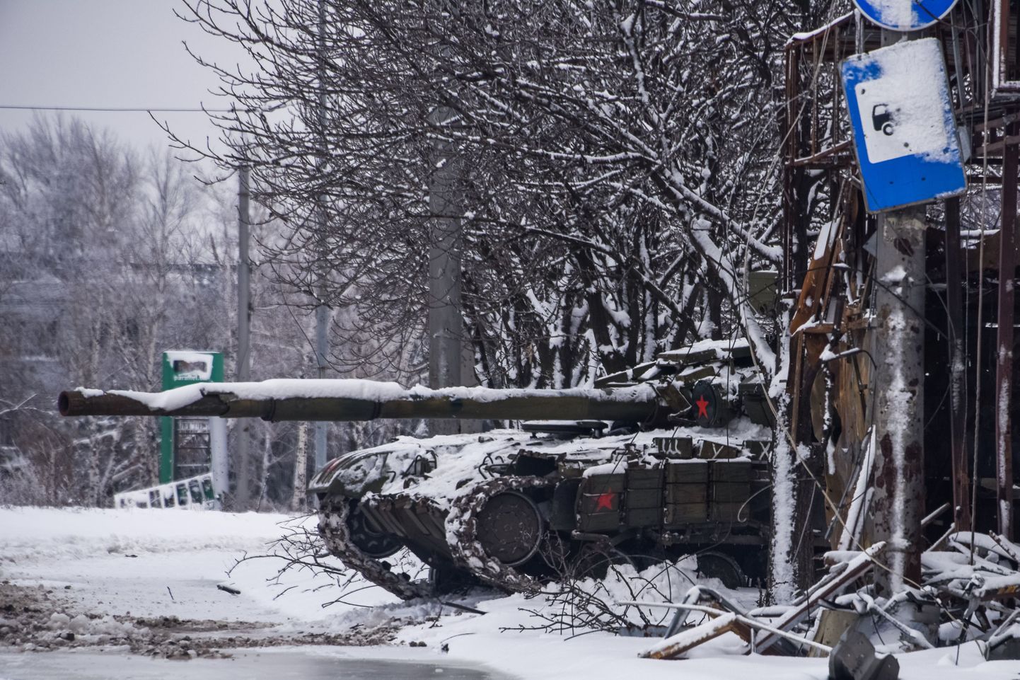 В Донецке не прекращается война.
