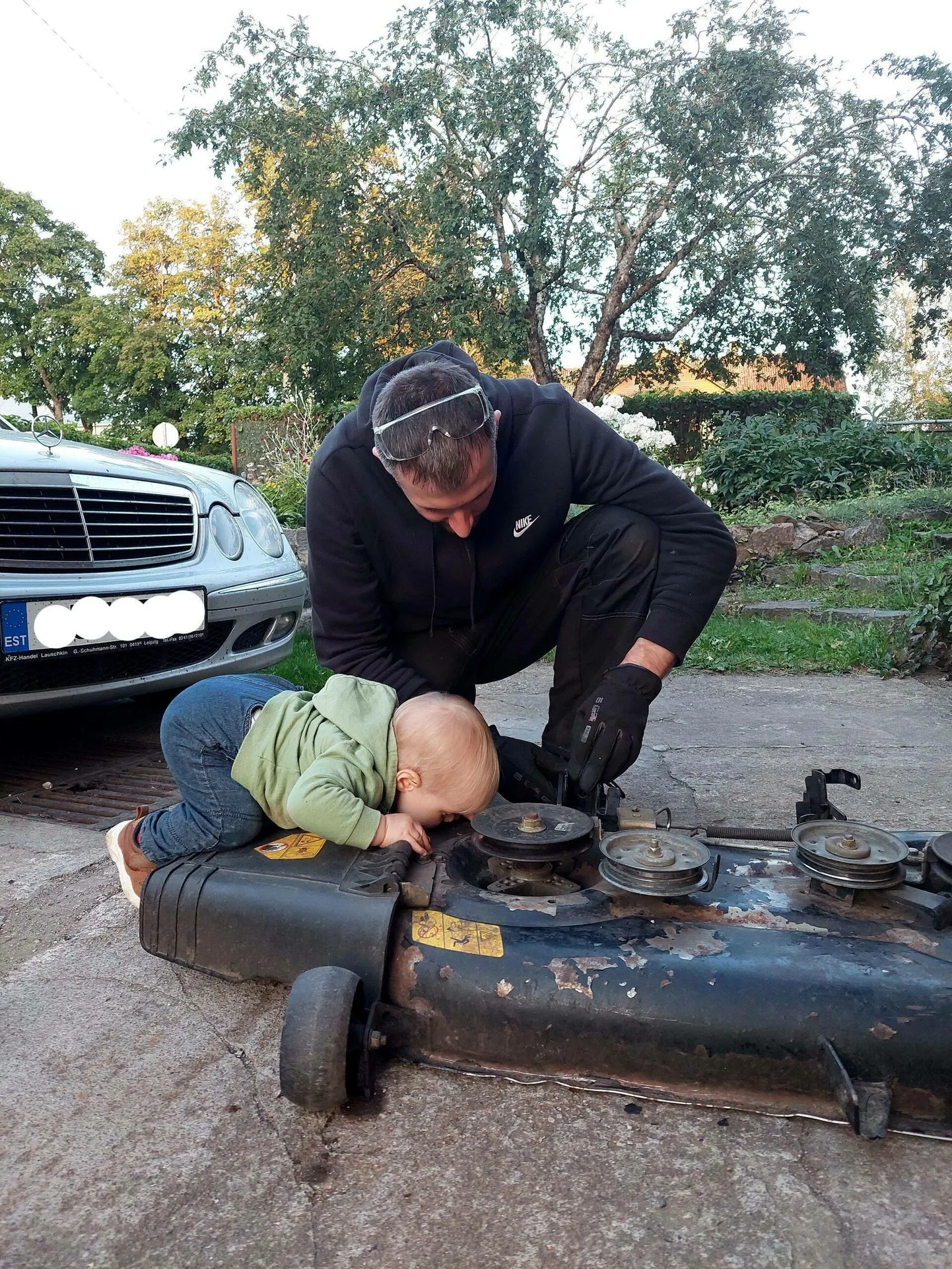 Mulluse fotojahi võitis Kai Viisma fotoga "Issi, las ma ka vaatan ...".
