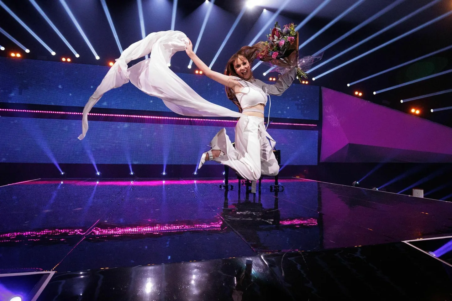 Eurovisioonil kuulsust kogunud Alika Milova esinejanimega Alika on üks neist muusikutest, kes pühapäevast alates muusikarõõmud üle keele- ja rahvusbarjääride kokku toob.