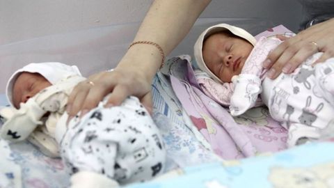 В мире рекордно низкий уровень рождаемости