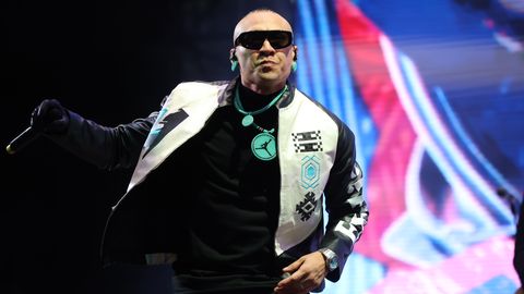 GALERII ⟩ «Boom Boom Pow» otse pealinna südames: vaata, kuidas möllas Black Eyed Peas
