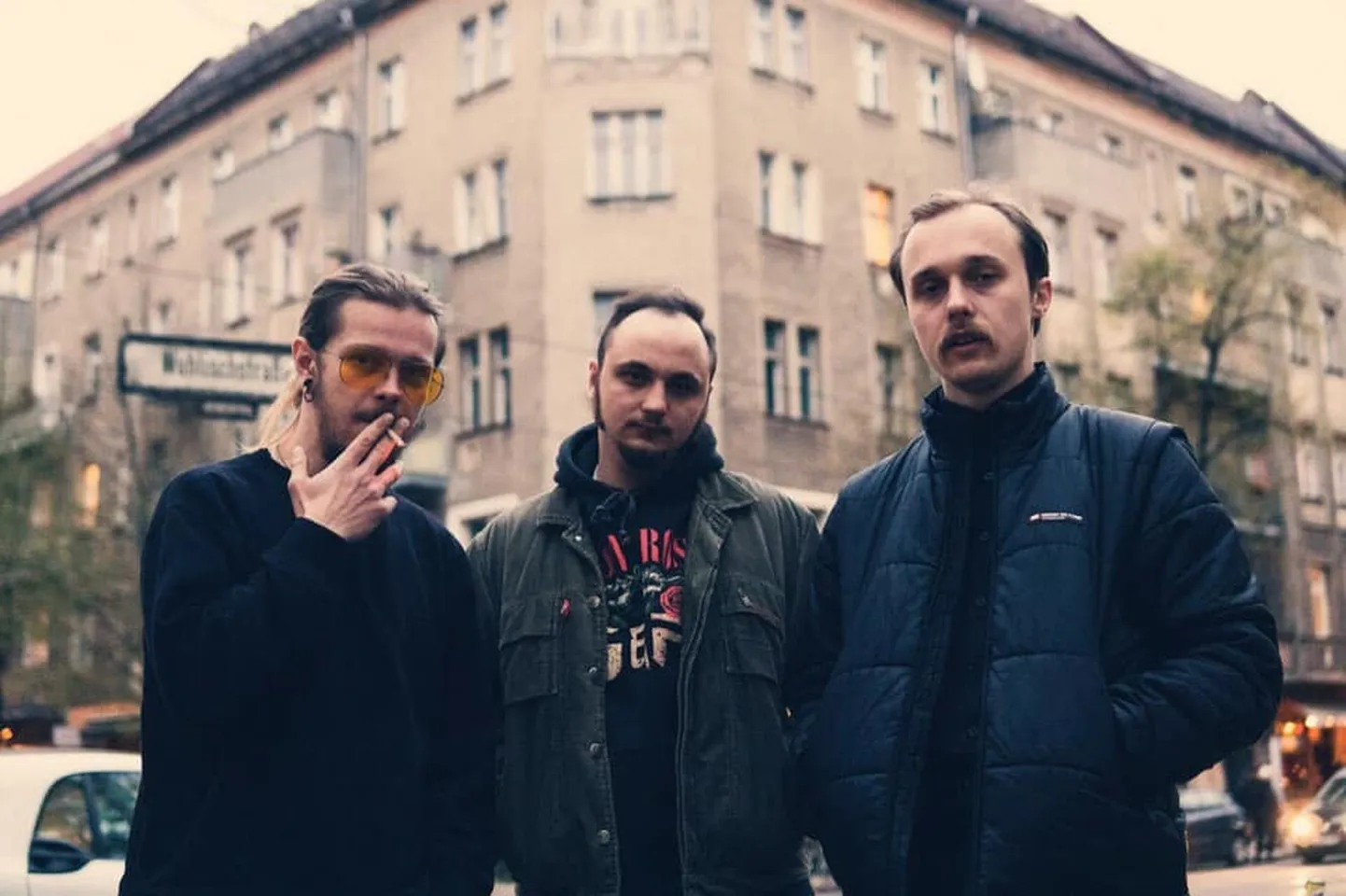 Valgevene bänd Molchat Doma on pärit Valgevene pealinnast Minskist ning mängib muusikat, mis on korraga tume ja tantsitav.