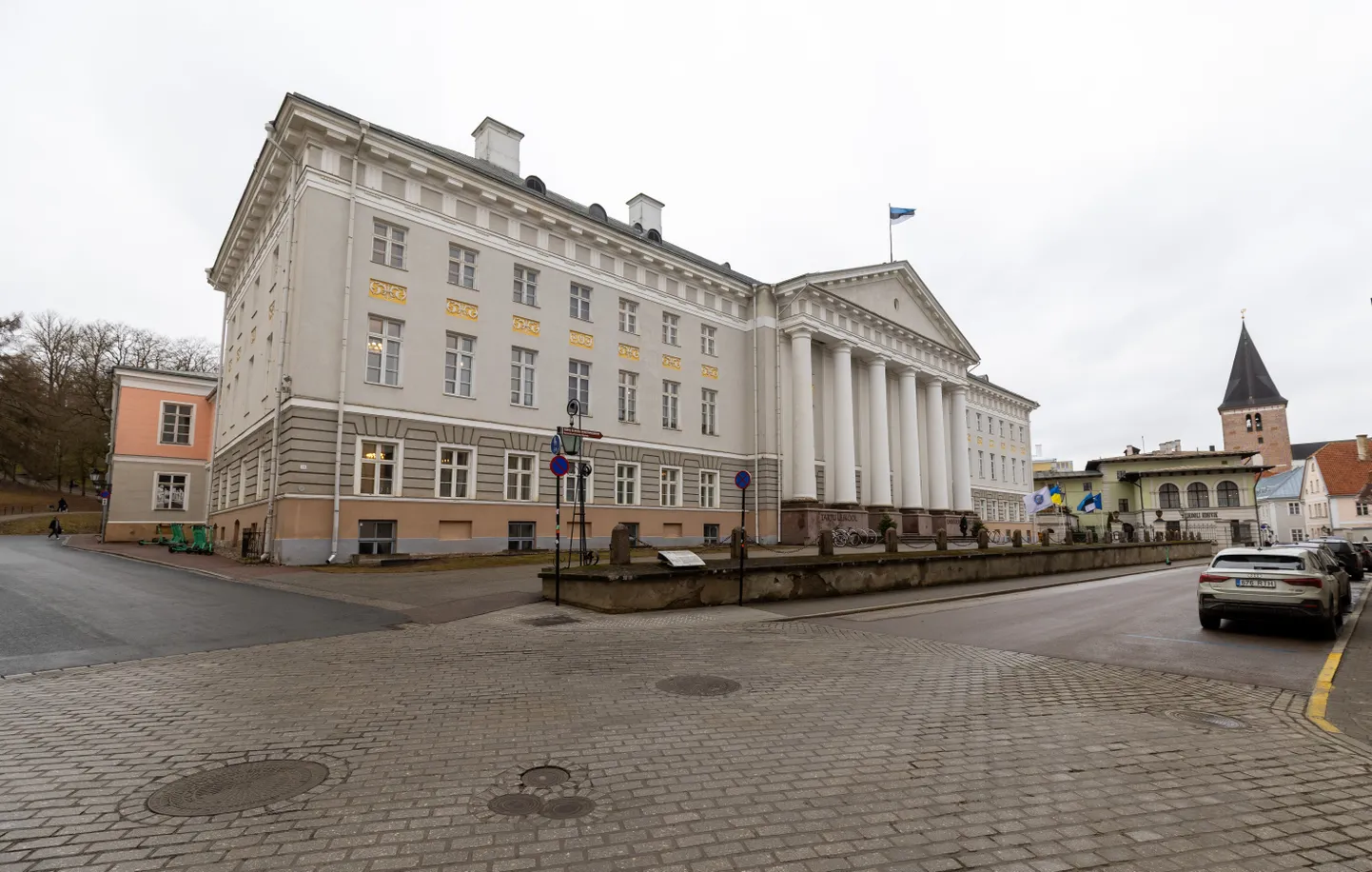 Tartu Ülikooli peahoone.